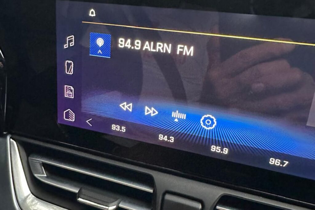Rádio Assembleia inicia transmissões experimentais na frequência FM 94,9